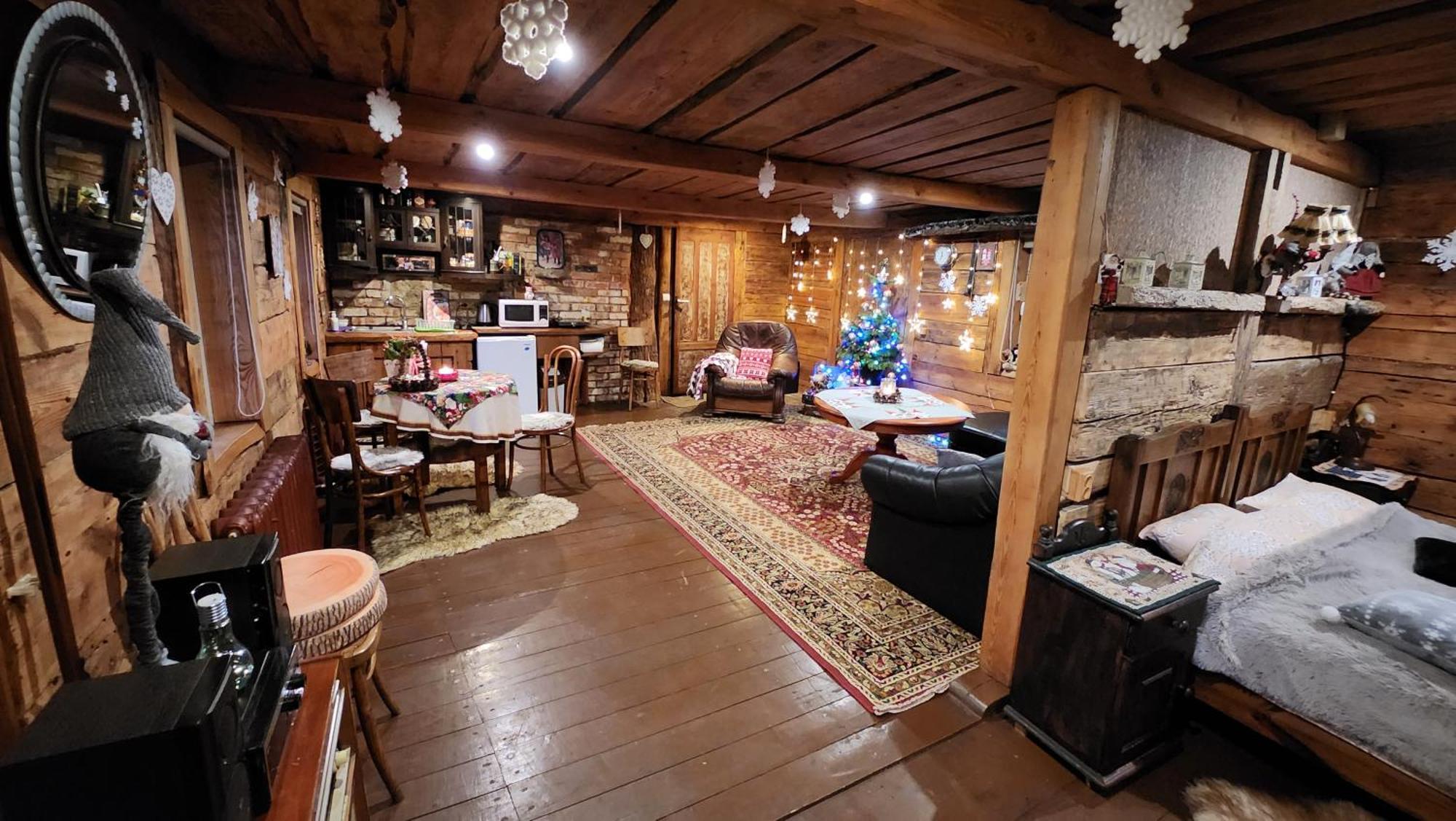Atomi Villa Aucugals Стая снимка