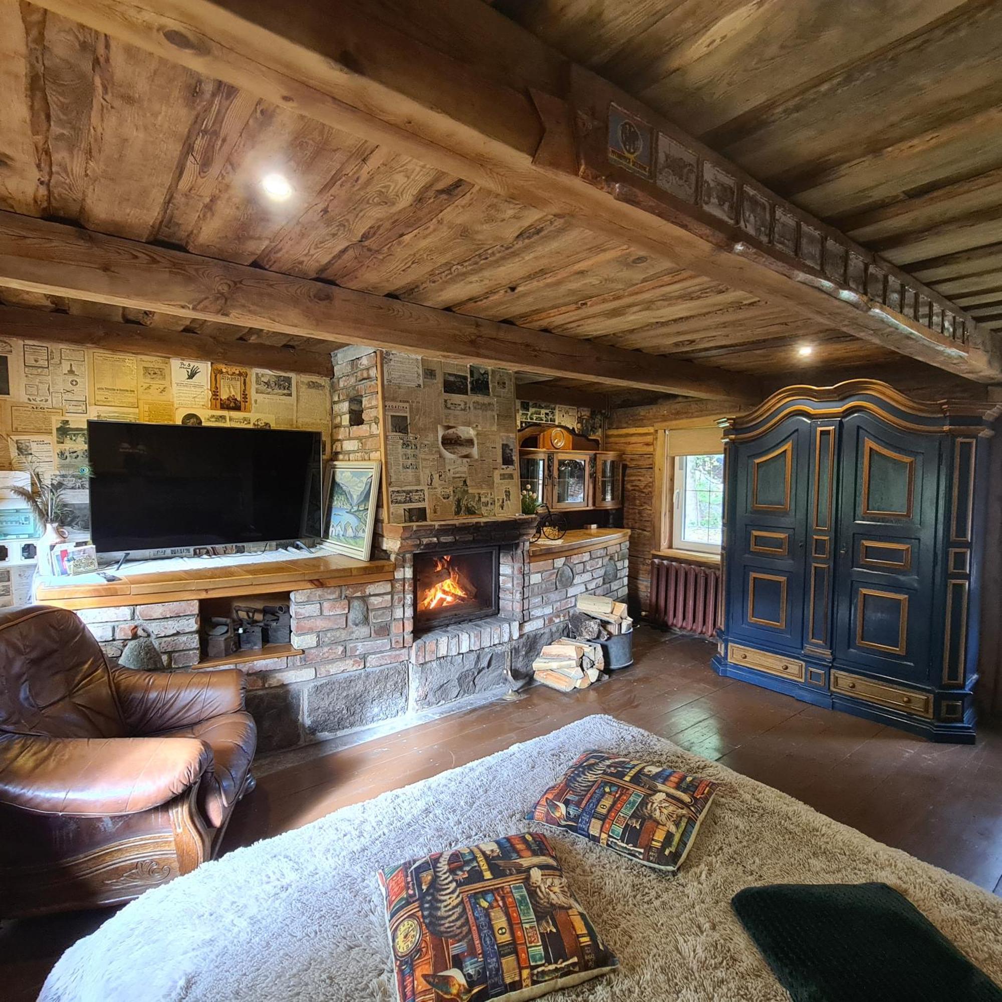 Atomi Villa Aucugals Стая снимка